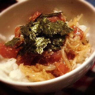 めんつゆで漬けまぐろ丼